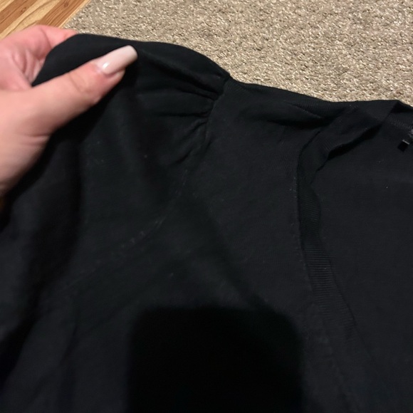 Detailed Pearl Sweater - Picture 3 of 4